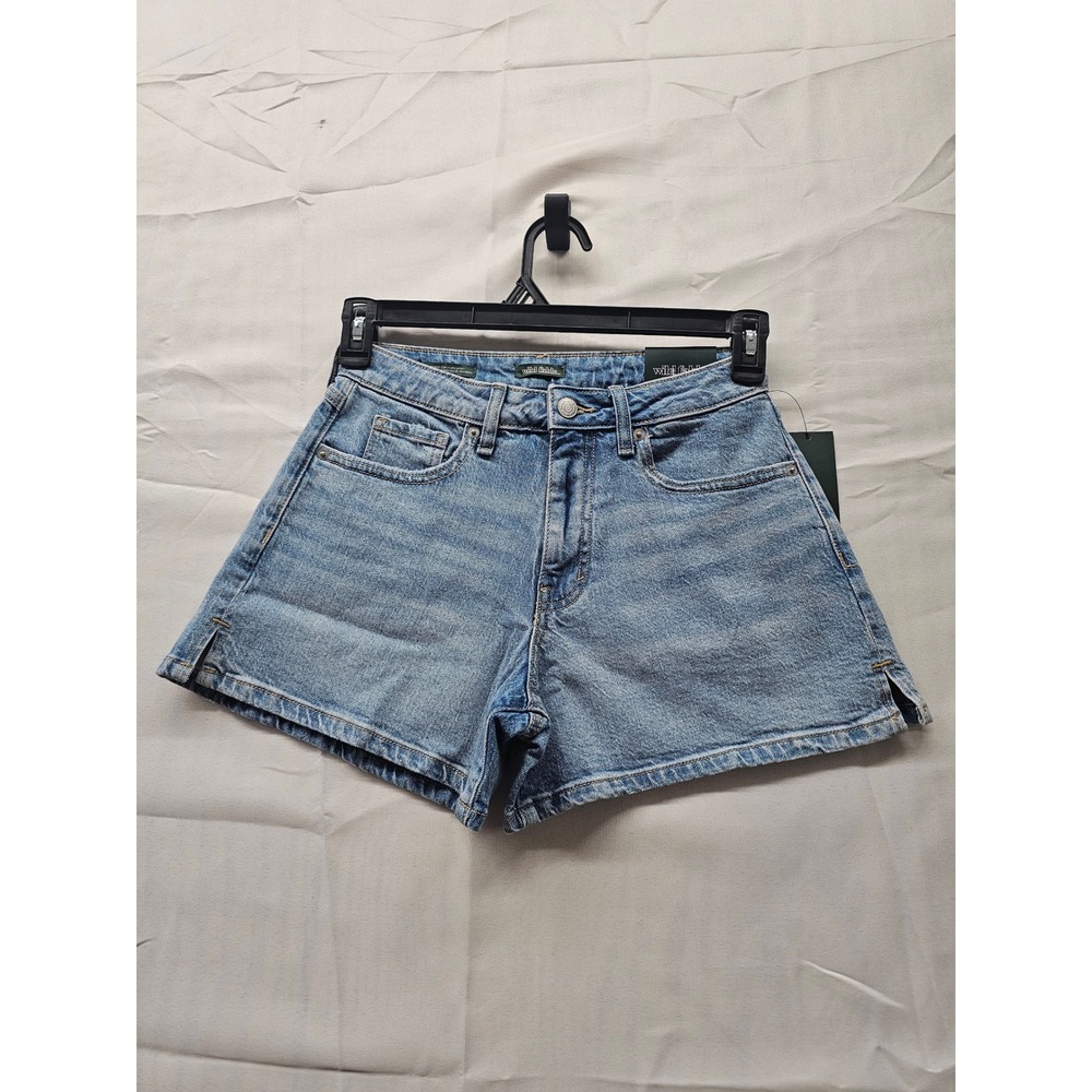 Wild Fable Womens Mid-Rise Curvy Midi‎ Shorts Light Wash Denim Size 4 4" Inseam